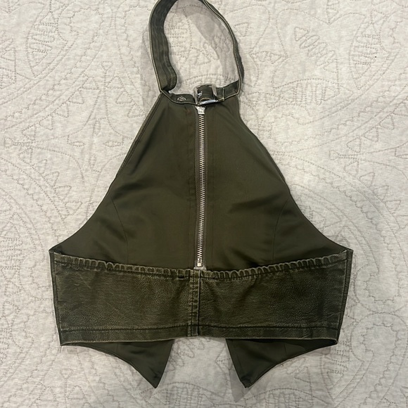 Green leather top! Sooo cute and cool - Picture 3 of 3